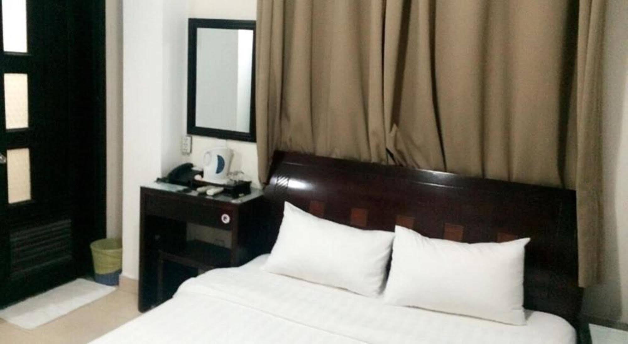Saigon Zoom Hotel Ho Chi Minh City Bagian luar foto