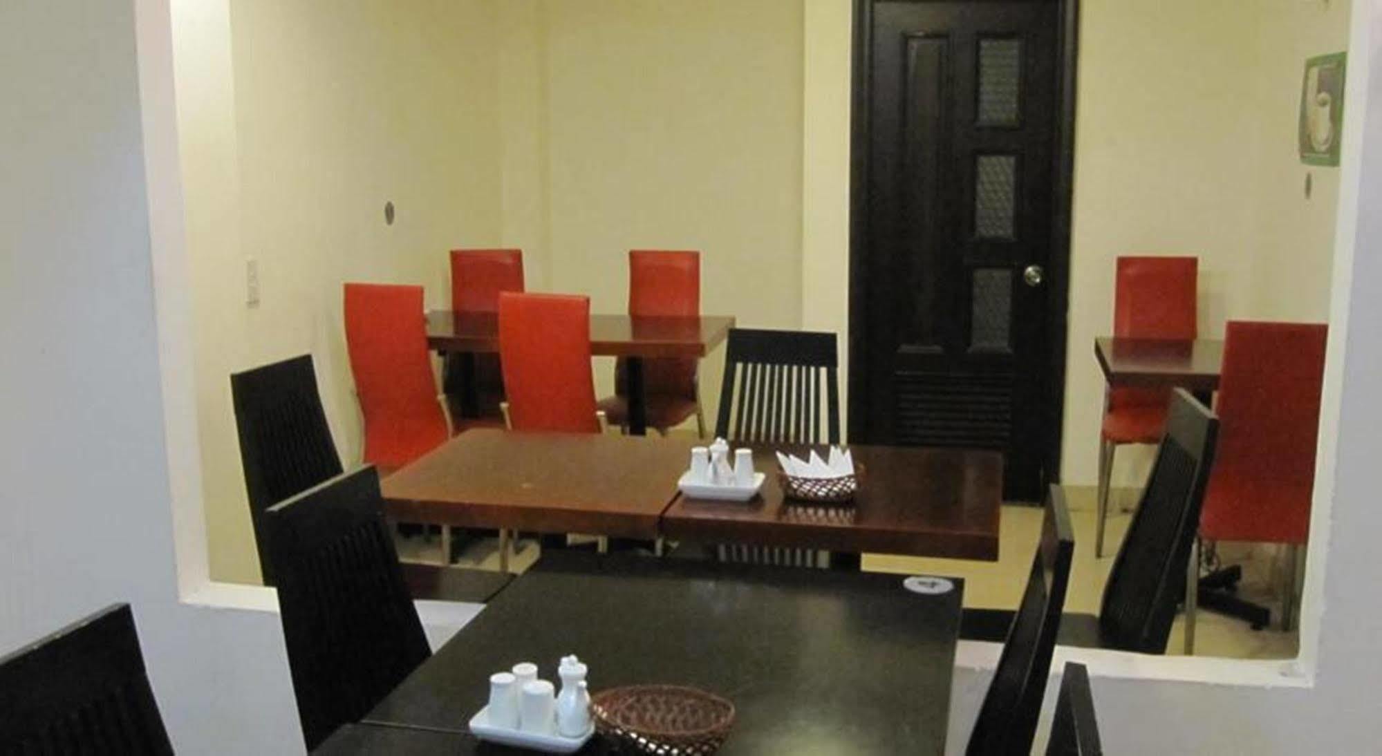 Saigon Zoom Hotel Ho Chi Minh City Bagian luar foto